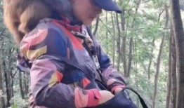 女生蜂拥吃瓜,女生圈的热议现象揭秘