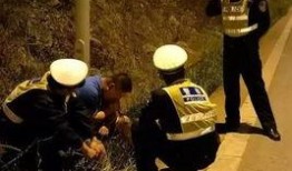 路边采访吃瓜群众视频,揭秘吃瓜群众眼中的社会百态